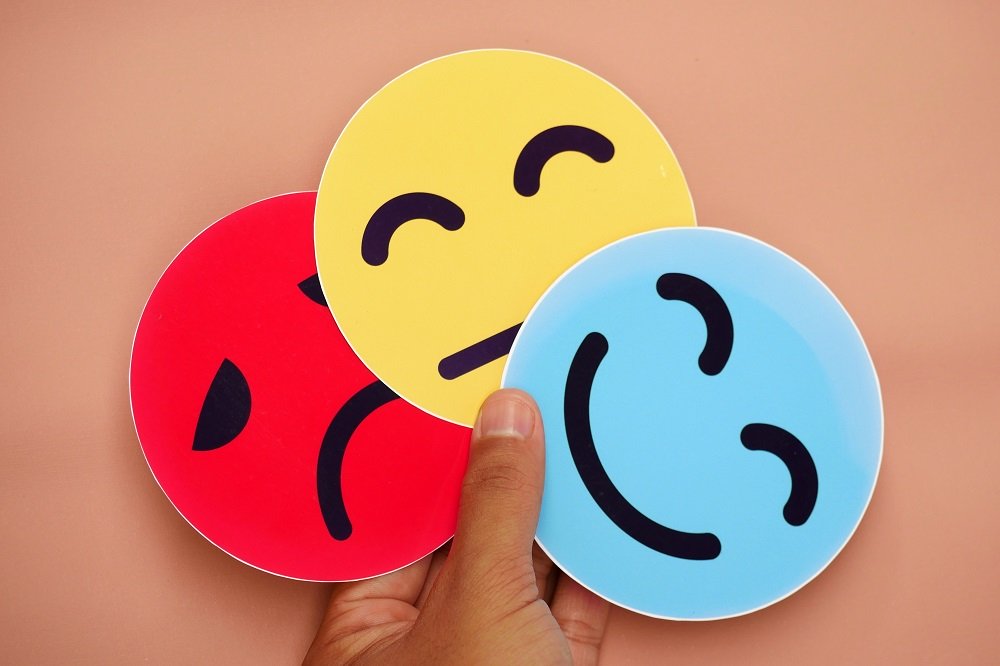 Come regolare il cortisolo: abitudini, piante adattogene e integratori alimentari