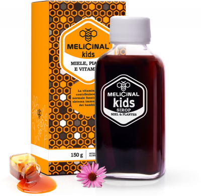 Sciroppo a base di miele, piante e vitamine per bambini